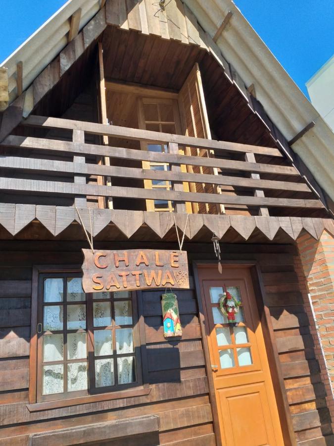 Chalet Chale Sattwa Prudentopolis/wifi/pet/garagem Prudentopolis